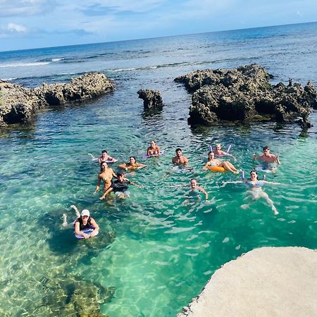 Bed and Breakfast Banana Bay Beach Club Этон Экстерьер фото