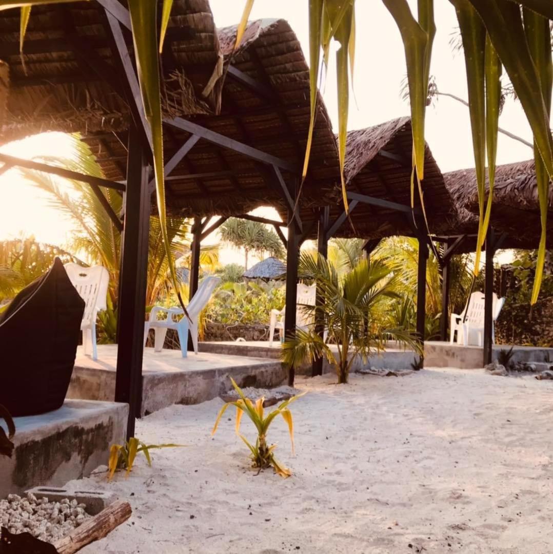 Bed and Breakfast Banana Bay Beach Club Этон Экстерьер фото