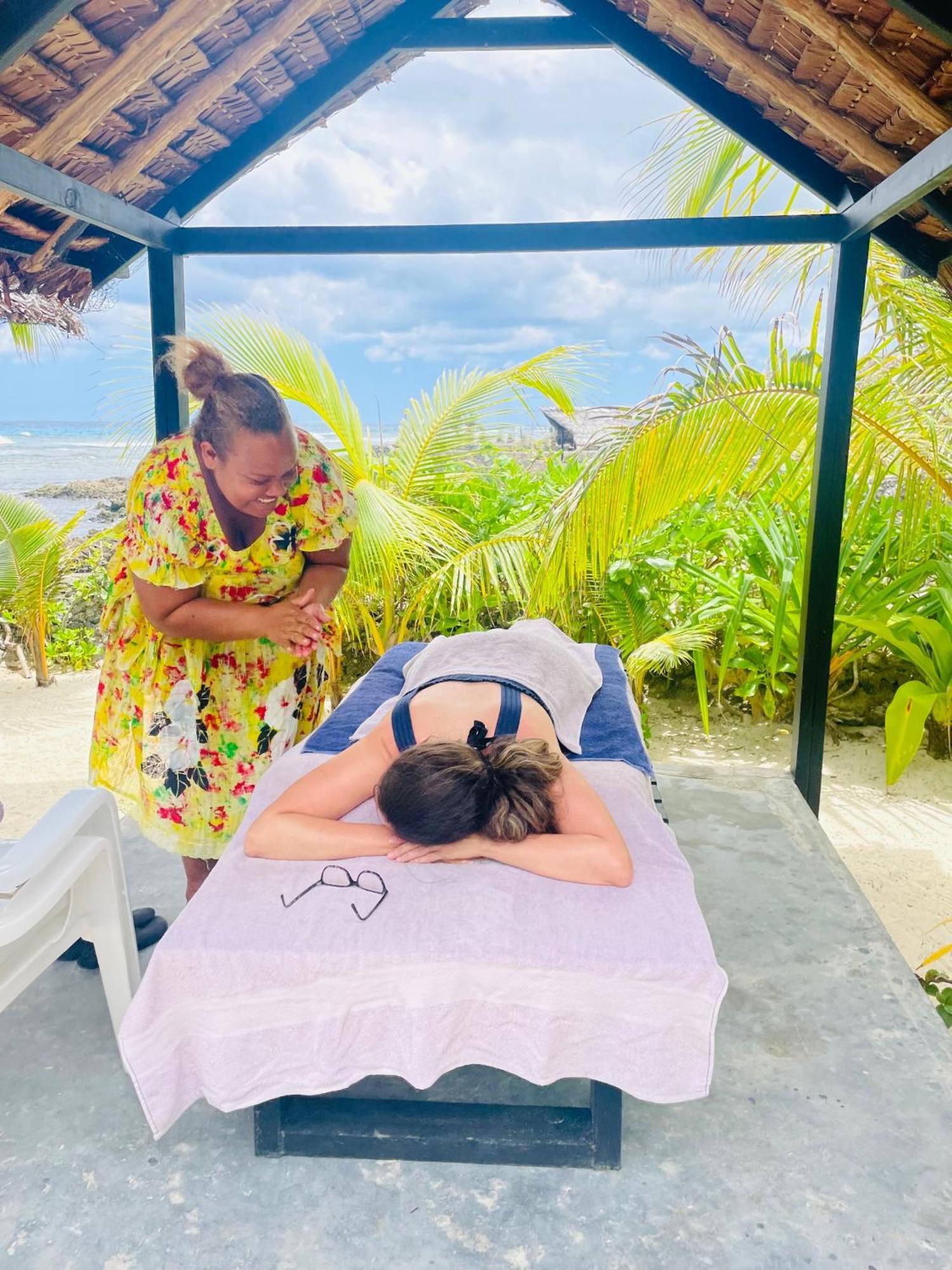 Bed and Breakfast Banana Bay Beach Club Этон Экстерьер фото