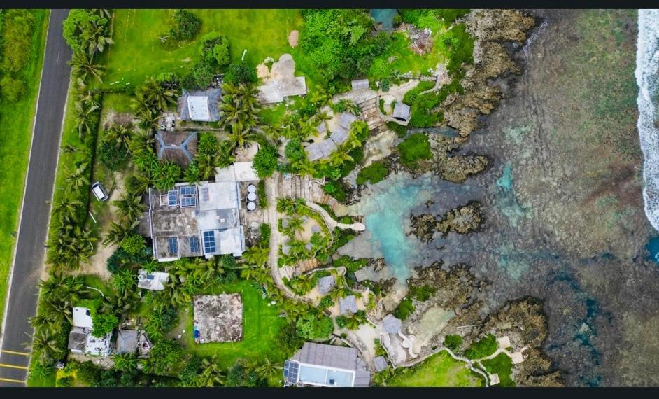 Bed and Breakfast Banana Bay Beach Club Этон Экстерьер фото